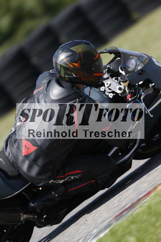 /44 09.08.2025 Plüss Moto Sport ADR/Freies Fahren/backside